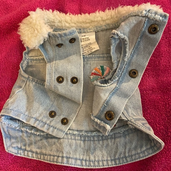 “I believe” Christmas Jean Vest for pets - Picture 9 of 10